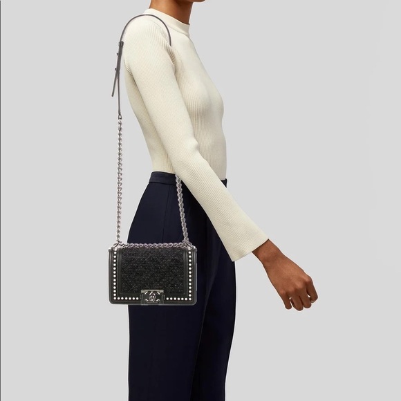 New Chanel small tweed boy with faux pearls flap bag - Picture 2 of 10
